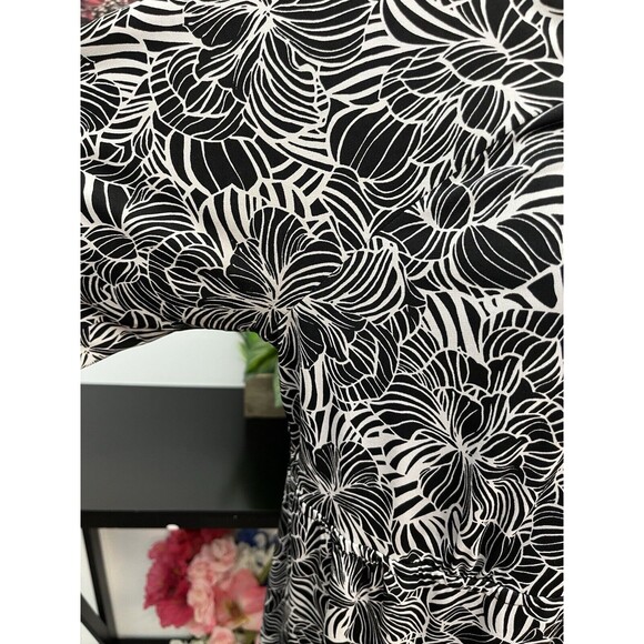 Avenue Women’s Top Blouse Plus Size 18/20  Geometric Scoop Neck Elastic Waist - Picture 14 of 15